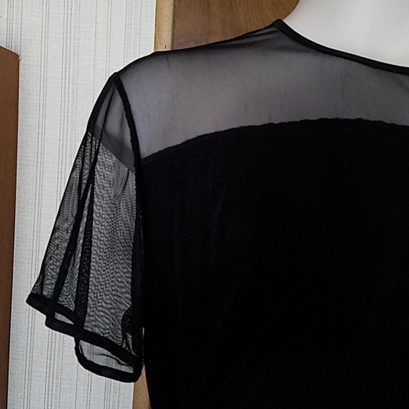 SOLD - Mesh yoke top by Susan Lawrence - Picture 3 of 6